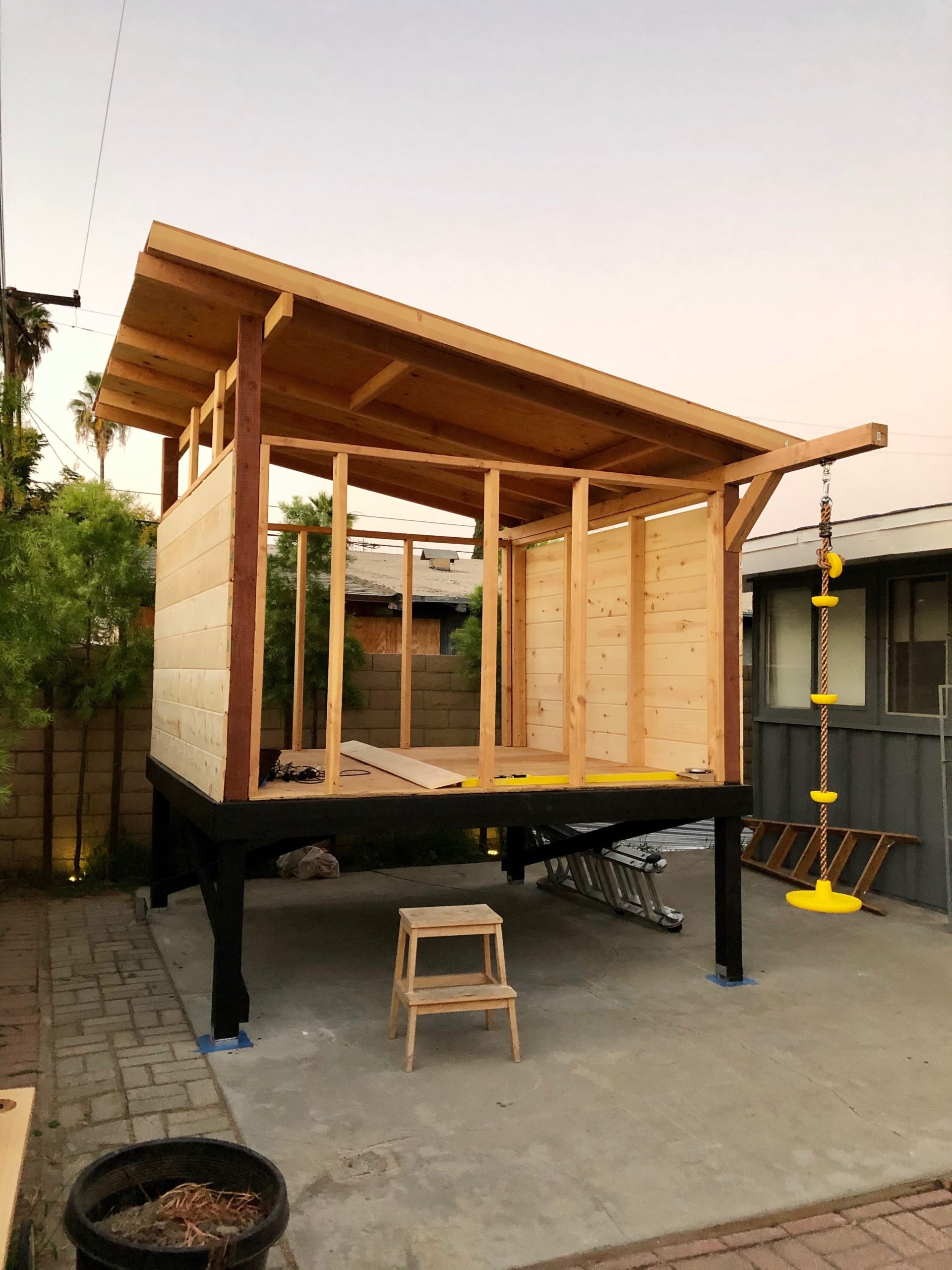 Modern Playhouse DIY plans by COOLGUYRANDO see/r as